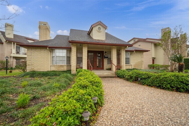Building Photo - 2120 El Paseo St