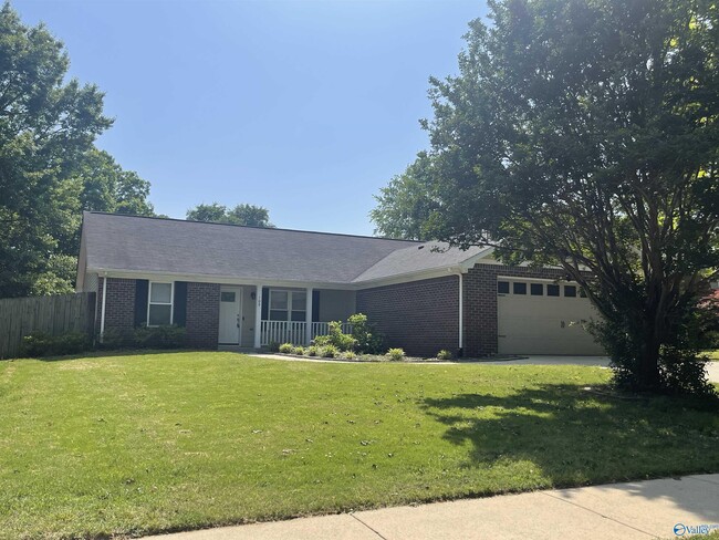 Primary Photo - 109 Medicine Bend Dr