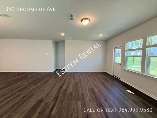 Building Photo - 340 Broomside Ave