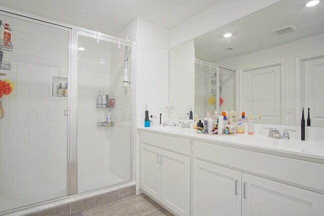 Building Photo - 973 Bent Creek Dr