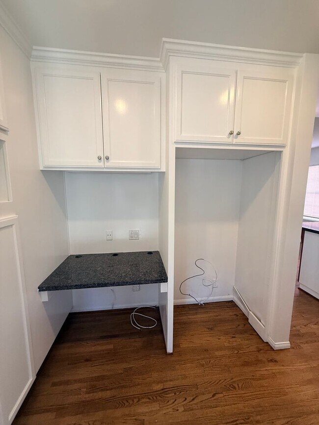 Building Photo - Adorable 2-bedroom home available for rent in Lakewood Mutuals!