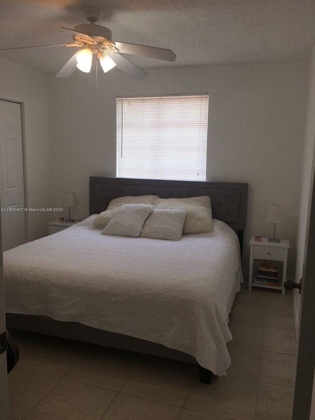 Building Photo - 3870 San Simeon Cir