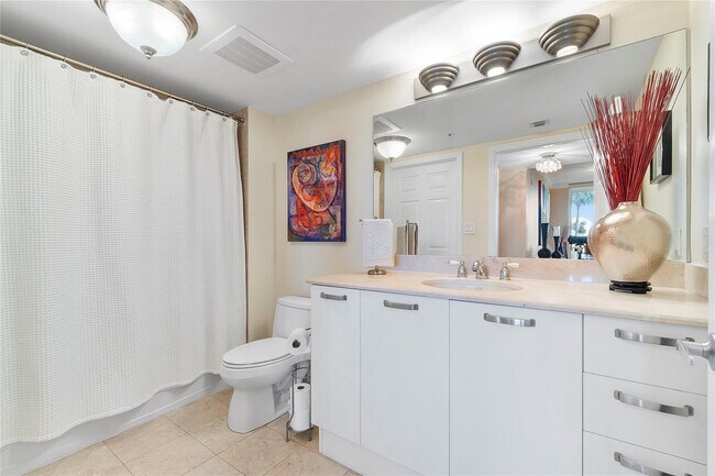 Building Photo - 2011 N Ocean Blvd