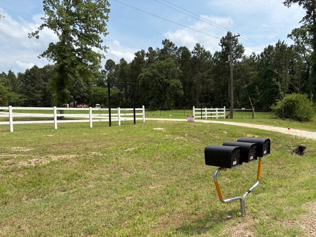 Building Photo - 599 FM 3228