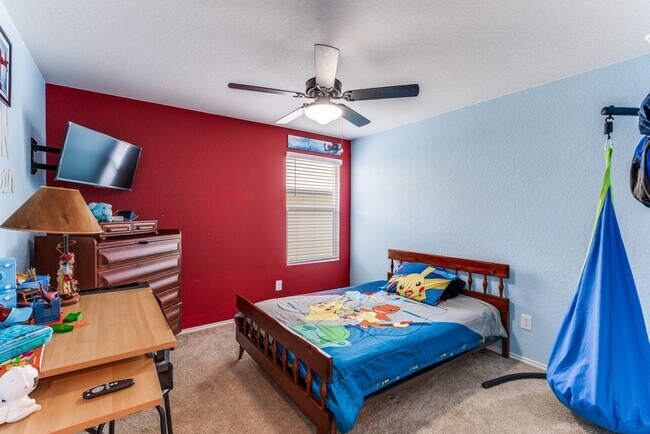 Building Photo - 816 Indigo Wy