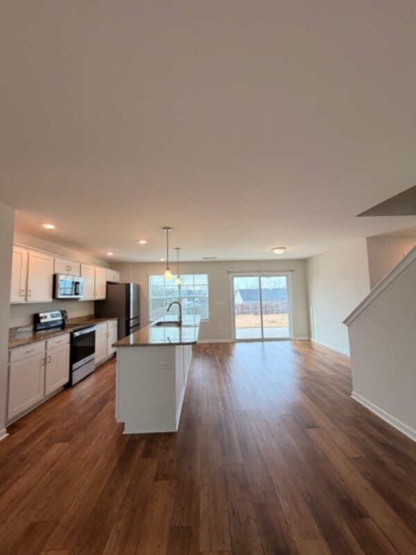 Building Photo - 501 Cricket Chirp Ln