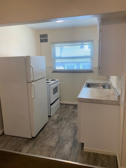 Kitchen 2 - 6734 Montgomery Rd