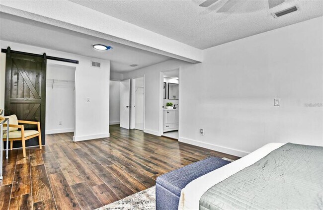 Building Photo - 112 Hillcrest Dr