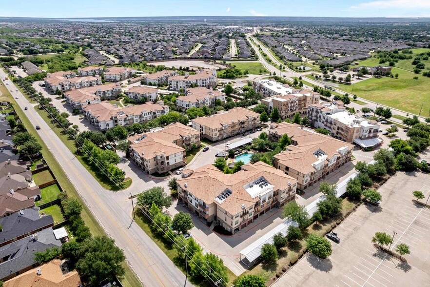 Primary Photo - Villaggio