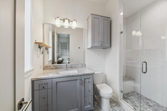 Building Photo - 1136 Woodland St