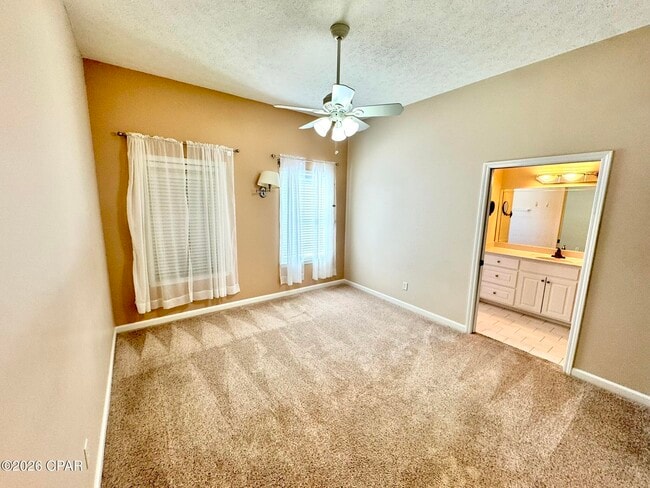 Building Photo - 13800 Pelican St