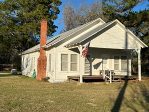 Building Photo - 1660 FM 1696