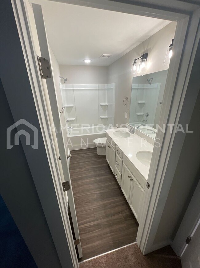 Building Photo - Home for Rent in Oak Grove, AL!!! Availabl...