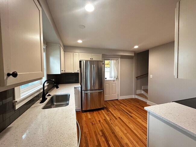 Building Photo - Elegant 3 Bed, 2 Bath Home in Spokane!