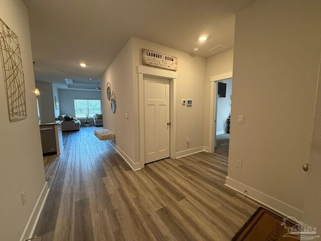 Building Photo - 10709 Davenport Lp