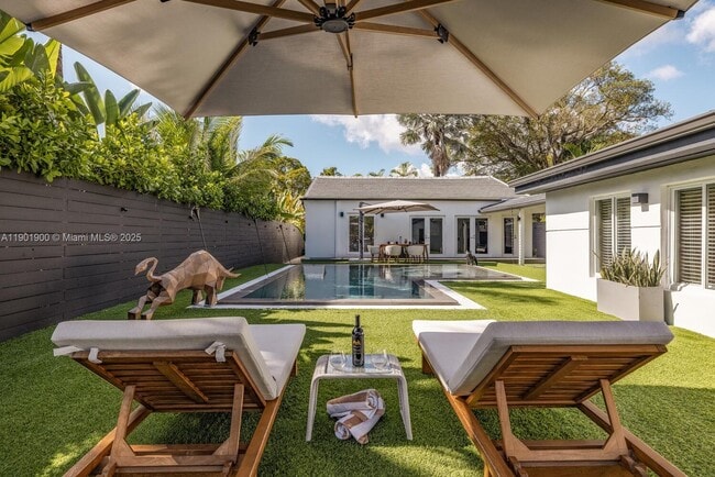 Building Photo - 901 NW 7th Street Rd