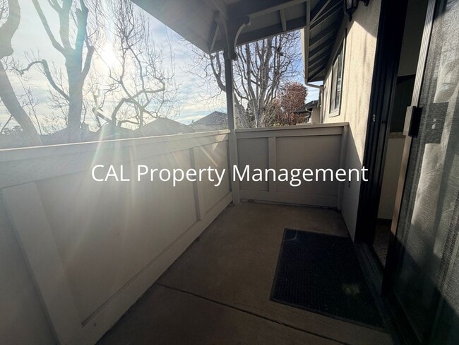 Building Photo - Charming 2BD Home in Gated Community with Pool & Garage