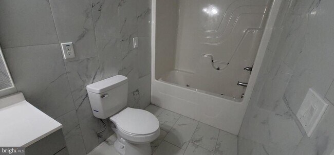 Building Photo - 1729 Centre Ave