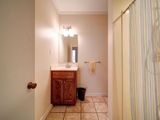 Building Photo - 3 Bedroom/3 Bath home for rent