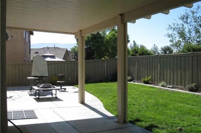 Building Photo - 43093 Teramo St