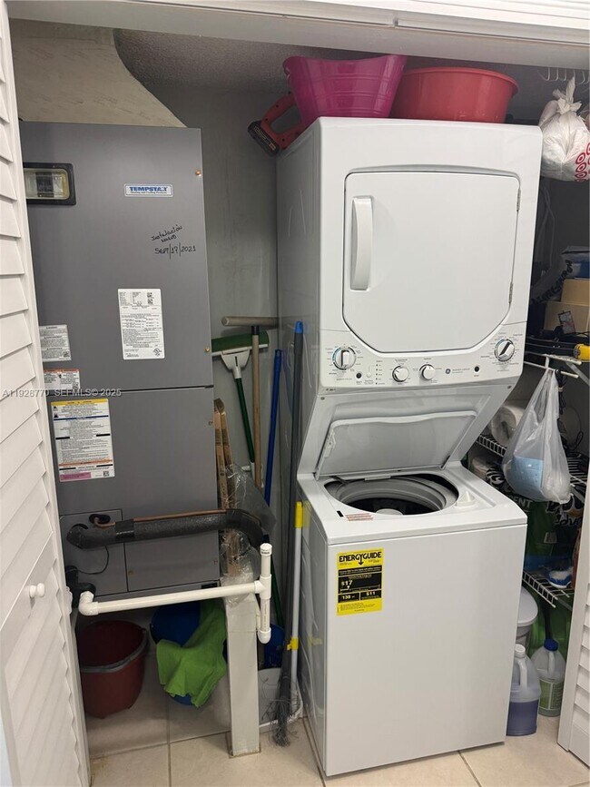 Building Photo - 14829 SW 80th St