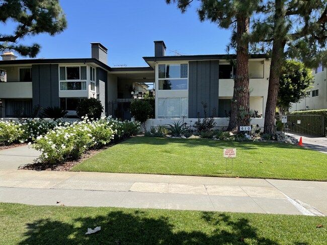 Primary Photo - 610 S Orange Grove Blvd