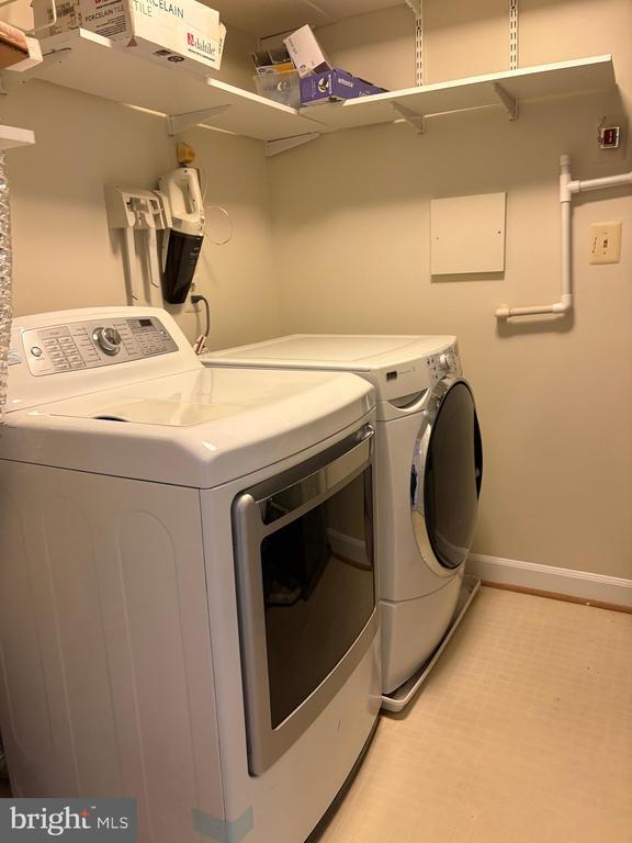 Building Photo - 12233 Fairfield House Dr