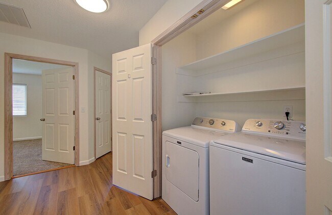 Building Photo - Beautiful Updated 2BR/2BA in 55+ Fisher Landing Community – Available Now!