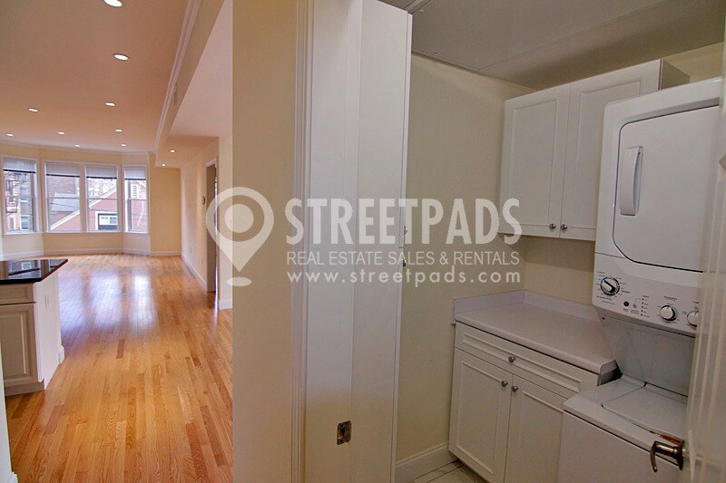 Building Photo - 15 Langdon St