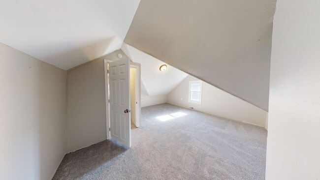 Building Photo - Clark / Fulton Area - 4 Bedroom Single Fam...