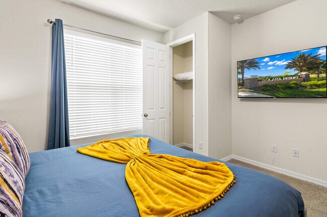 Building Photo - 1828 Tropical Palms Cir