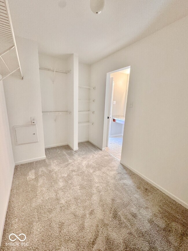 Building Photo - 12431 Teacup Way