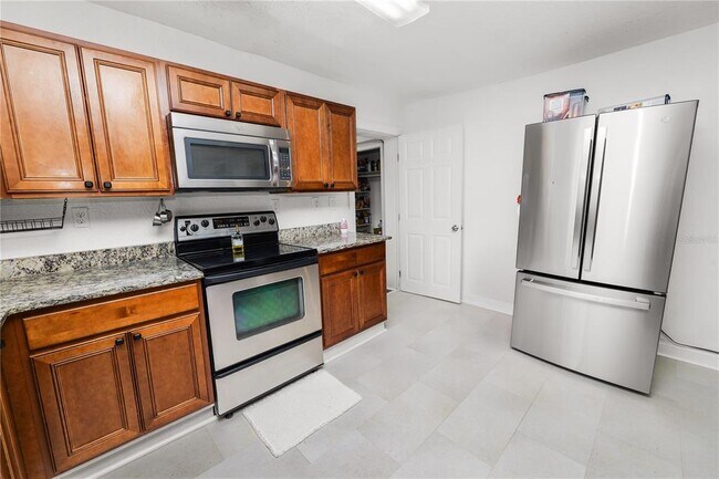 Building Photo - 1250 Mitchell St