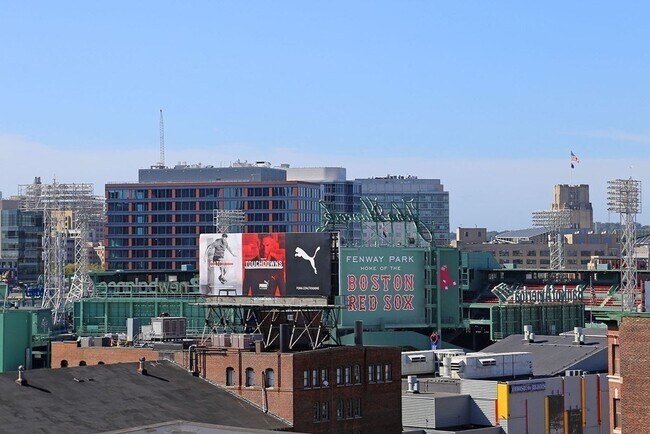 Building Photo - 464-466-466 Commonwealth Ave