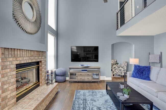 Building Photo - 15510 Jessie Dr