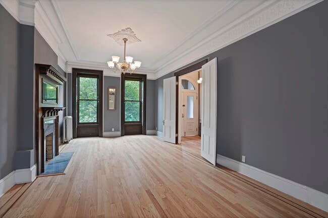 Building Photo - 284 Carroll St