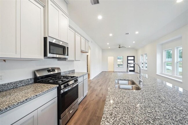 Building Photo - 11703 Eclipse Dr