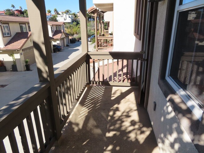 Building Photo - 3125 Harbor Ridge Ln