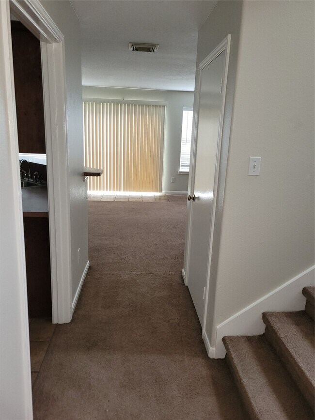 Building Photo - 11815 E Galwan Cir