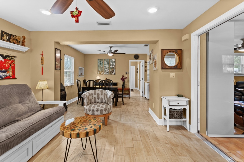 Building Photo - 5614 27th Ave S