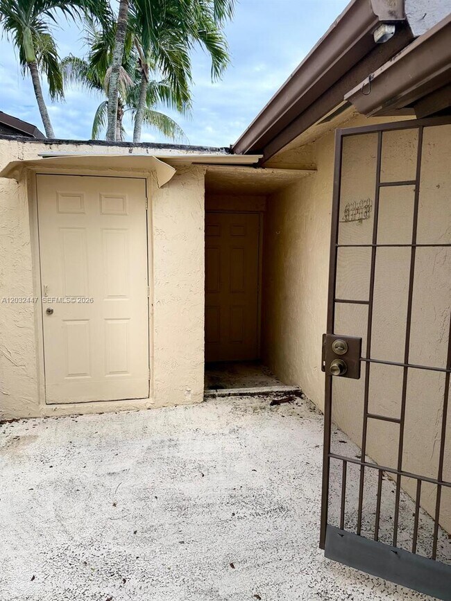 Building Photo - 9119 SW 129th Ln