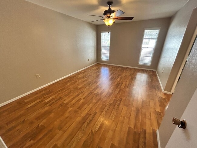 Building Photo - Age Restricted 2 Bd/2 Bath Golf Course Sub...