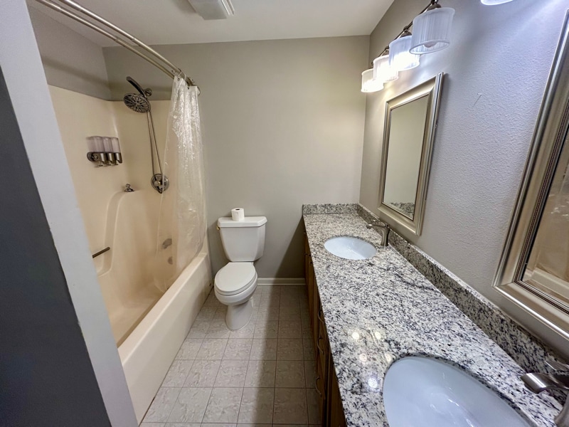 Building Photo - 8 Guindola Way