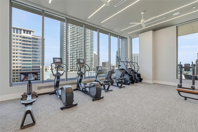 Building Photo - 275 1st Ave S