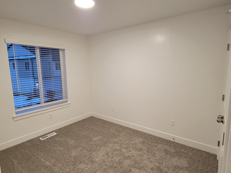 Bedroom 2 - 3147 S 350 W