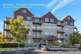 Building Photo - Fantasctic 3-bed Condo in Holladay