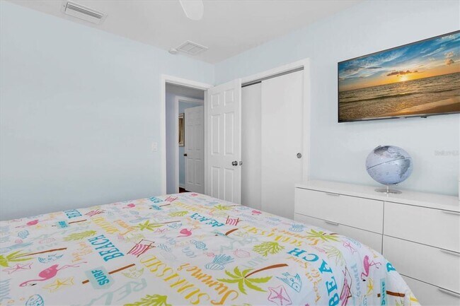 Building Photo - 104 24th St