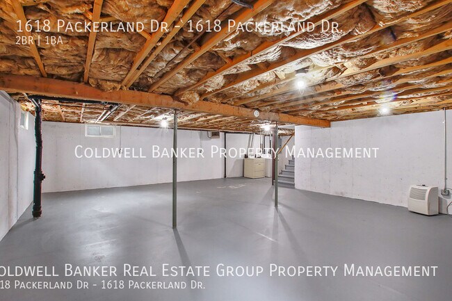 Building Photo - 1618 Packerland Dr