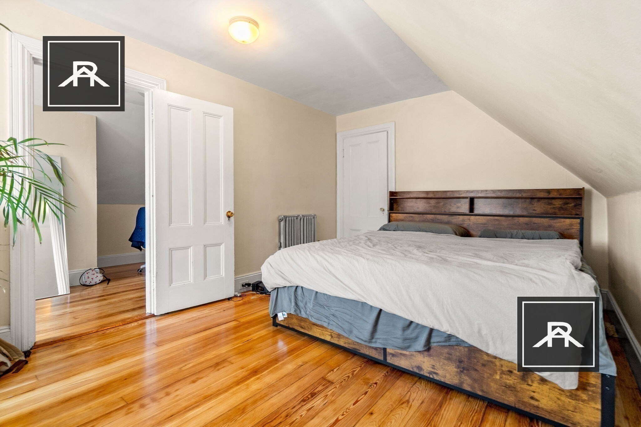 Building Photo - 36 Willow St