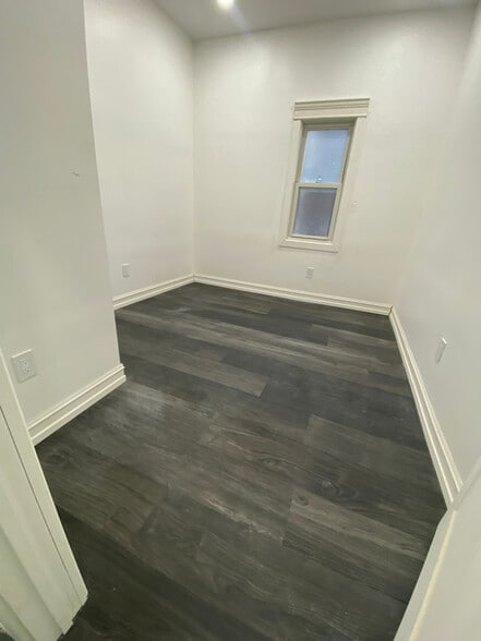 Building Photo - 3478 Ludden St